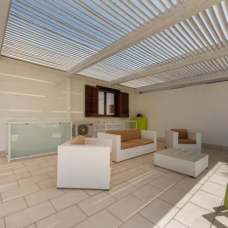 Fiorita Apartment *