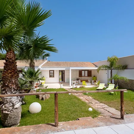 Fiorita Apartment